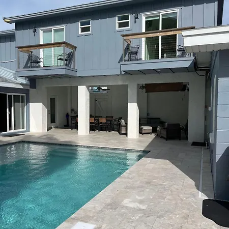 Cheerful 7 Bdrm Home With Private Pool One Block From Beach