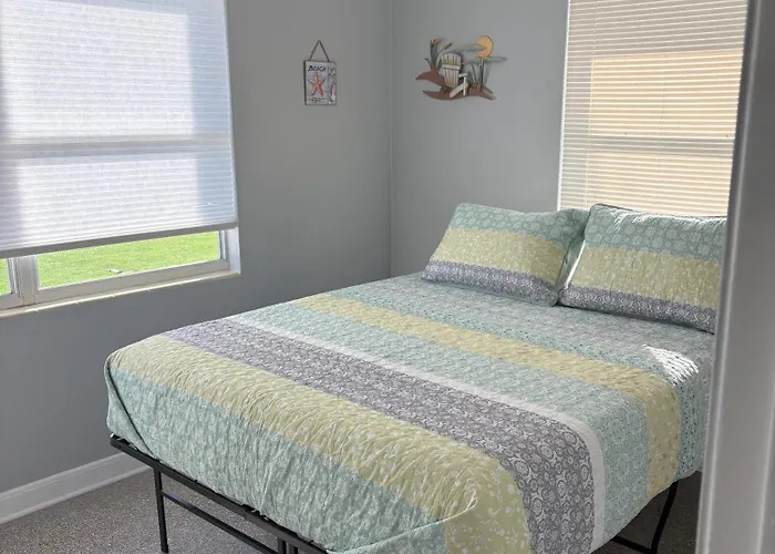 Cheerful 7 Bdrm With Private Pool One Block From * Clearwater Beach